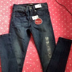 Express 00R skinny jean NWT
